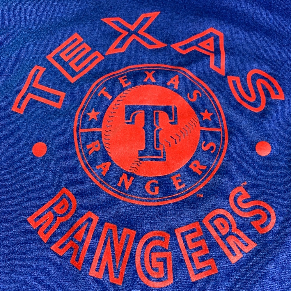 Boys size 6/7 Small Texas Rangers dry fit Tee